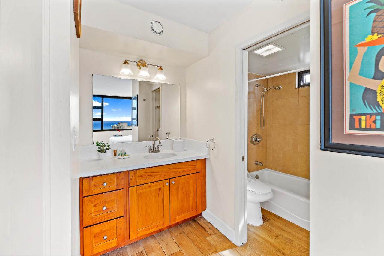 Waikiki Banyan 1Br With Great Ocean Views, Steps To Beach & Parking! Honolulu Exterior photo