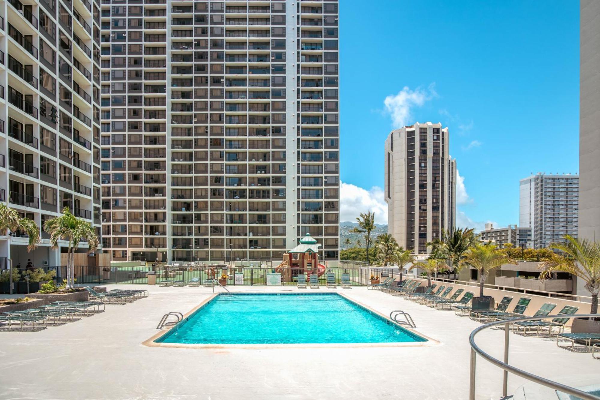Waikiki Banyan 1Br With Great Ocean Views, Steps To Beach & Parking! Honolulu Exterior photo
